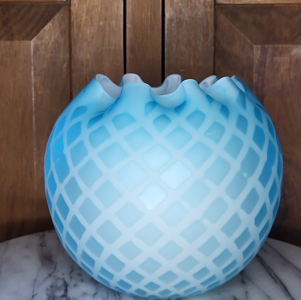 Antique Glass Rose Vase - Picture 4 of 15